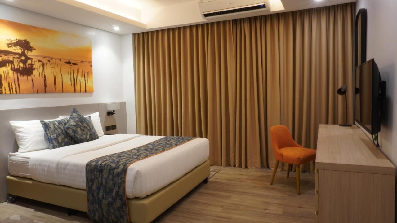 Citadines Amigo Iloilo Hotell Exteriör bild